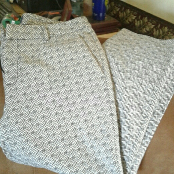Old Navy chino style pants - Picture 1 of 4